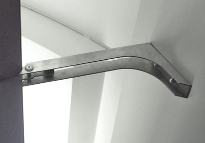 Photo: Metro Moscow lamp fixing