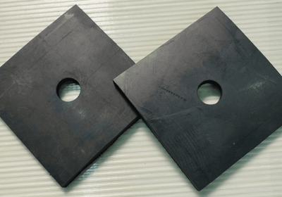 Elastomere Lager zugeschnitten und gelocht